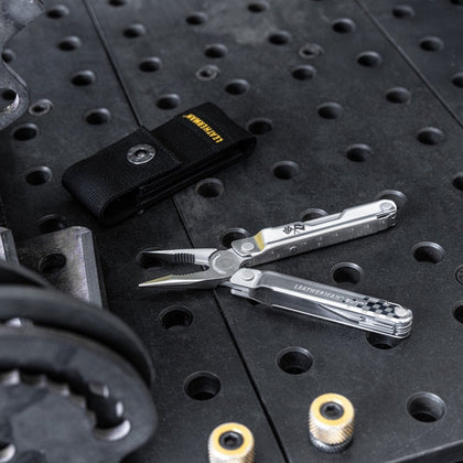MagnaFlow x Leatherman Bond® Multi-Tool
